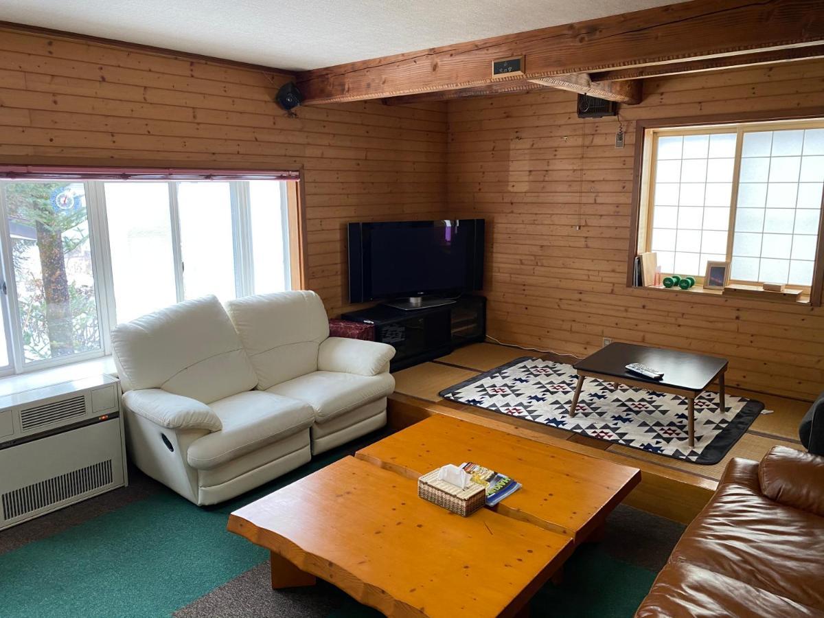 Guest House Wind Inn Hakuba Ngoại thất bức ảnh